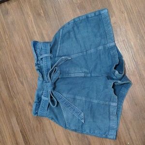 L Universal Thread Target Denim High Rise Shorts